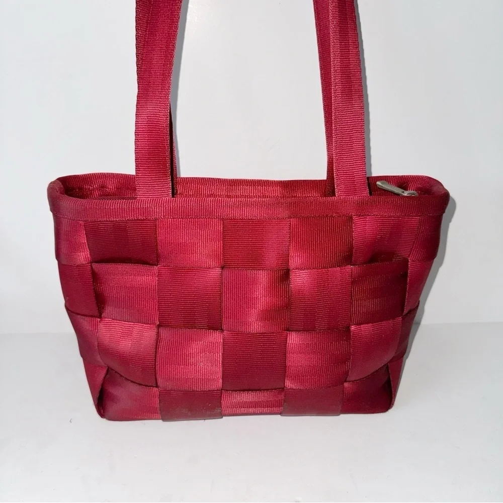 Y2K Harvey's The Original Red Seatbelt Bag Shoulder Y2K Contemporary